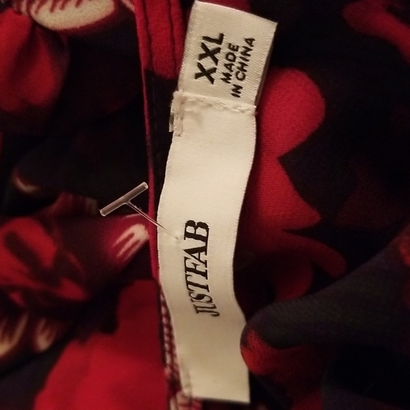JustFab Size XXL Romper Red Floral - Picture 4 of 7